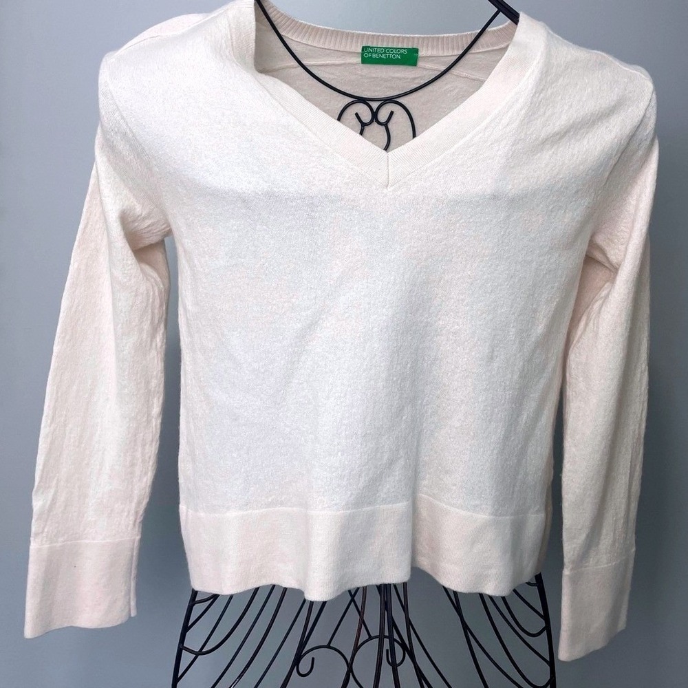 United Colors of Benetton Womens 100% Wool V-Neck Sweater White Cream Size M EUC